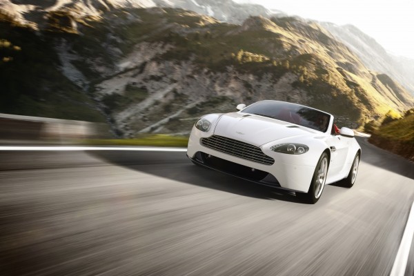 ASTON MARTIN VANTAGE